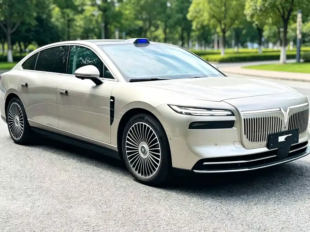 VOYAH Passion L — миниатюра 3