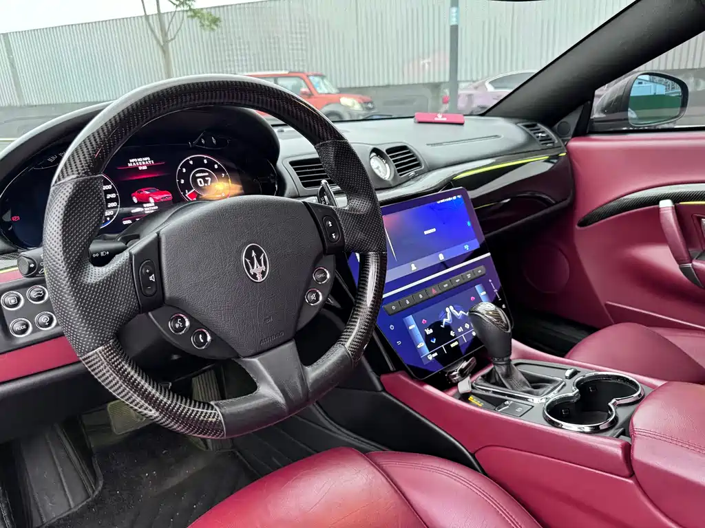 MASERATI GRANTURISMO