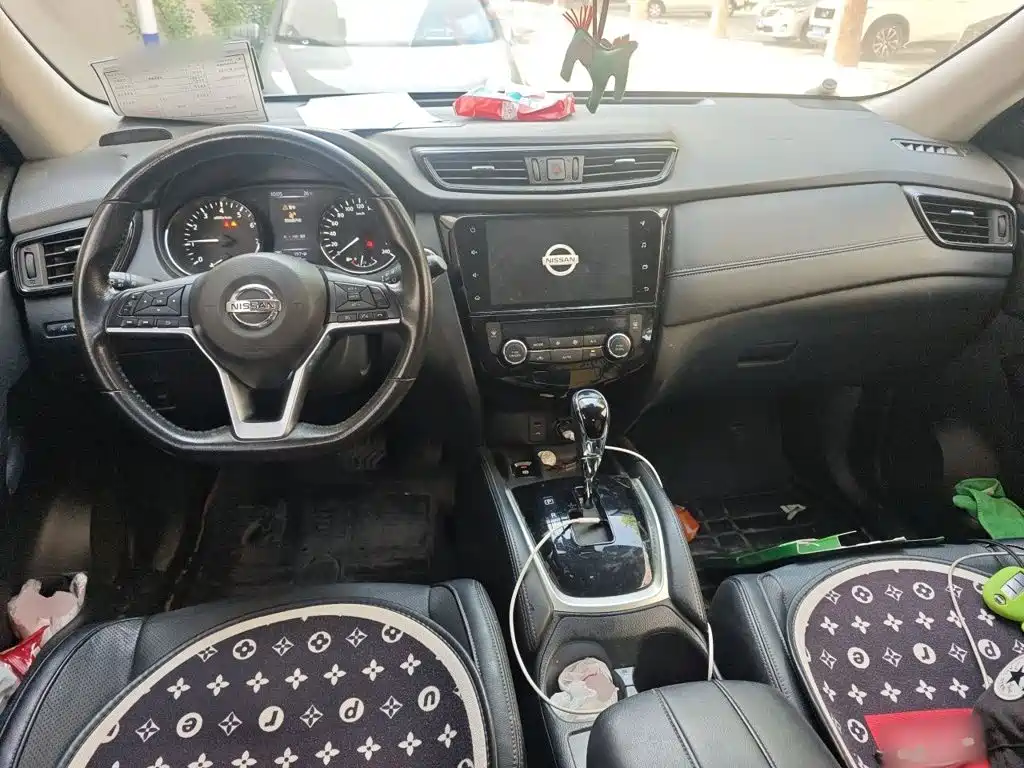 Nissan X-Trail — миниатюра 5