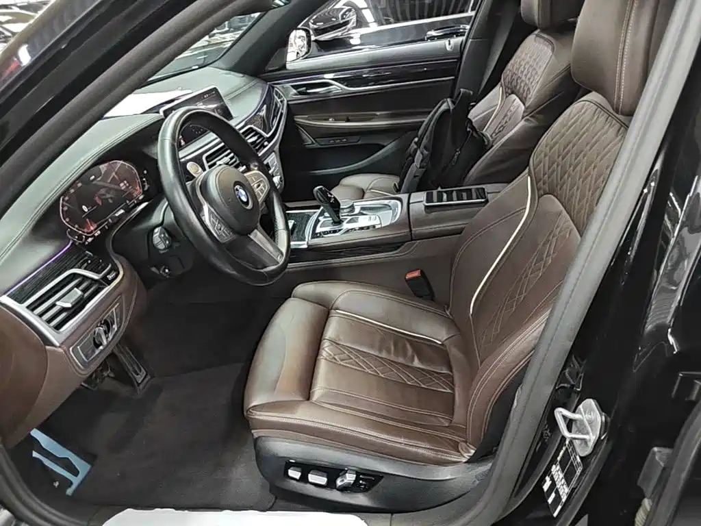 BMW 7 Series — миниатюра 15