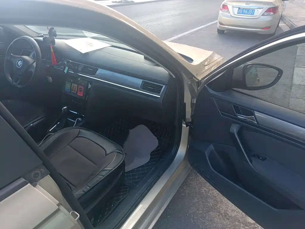 Volkswagen Bora — миниатюра 18