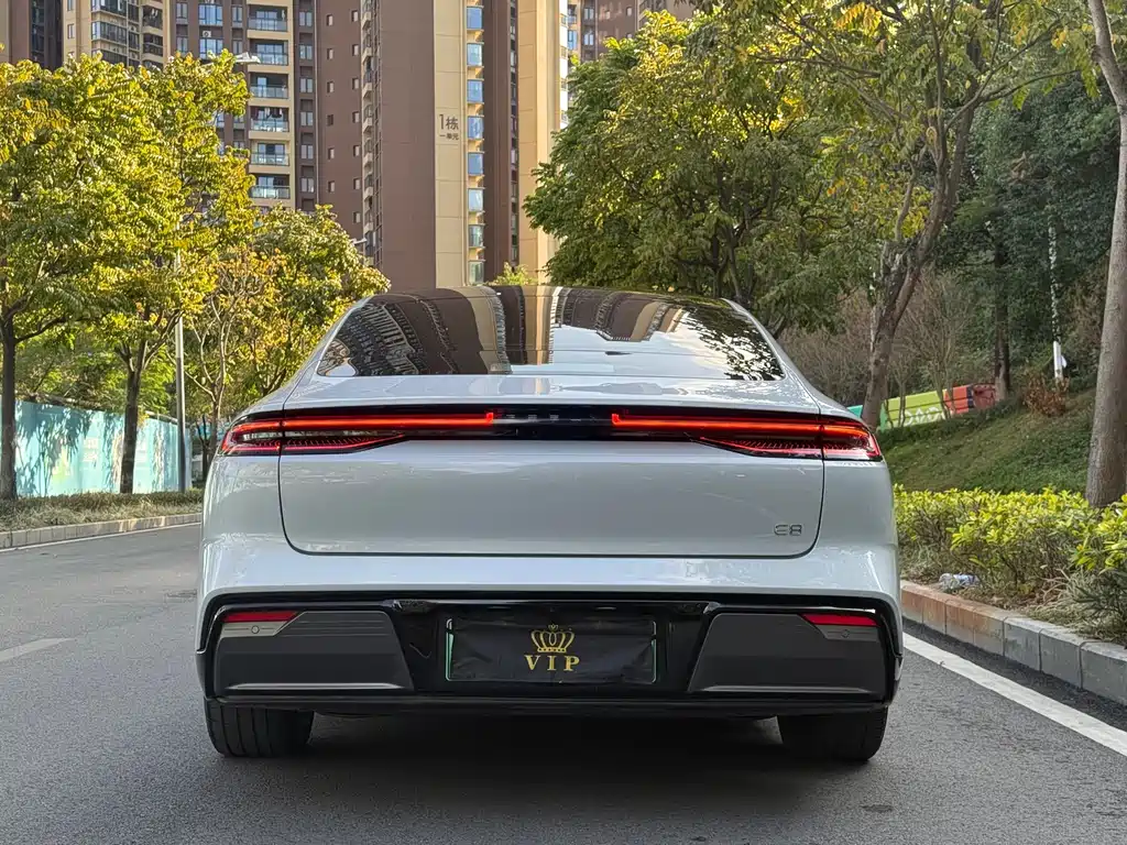 GEELY GALAXY GALAXY E8