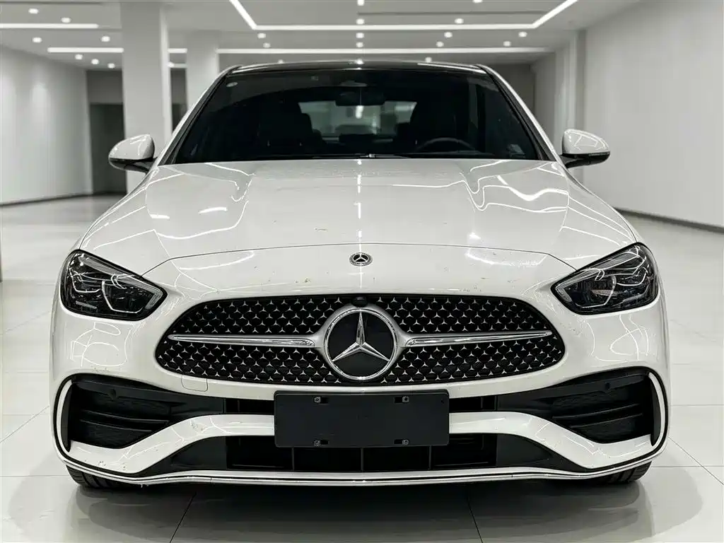Mercedes-Benz C-Class — миниатюра 2