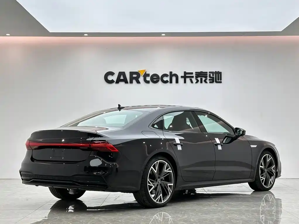 Audi A7L — миниатюра 5