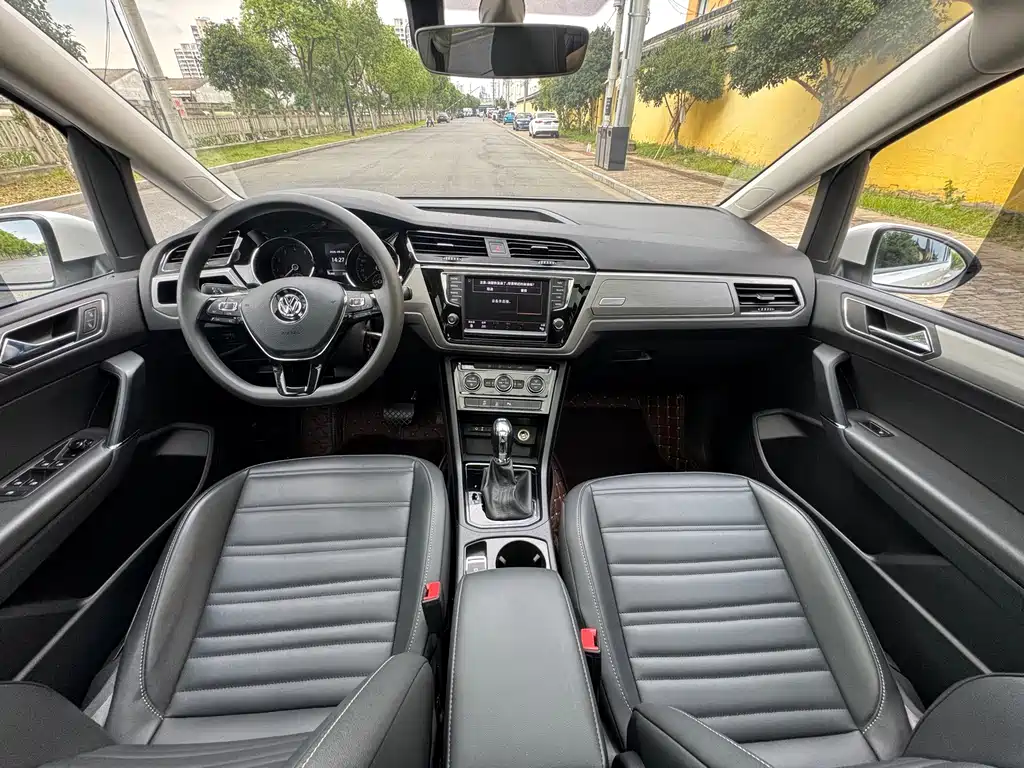 Volkswagen Touran — миниатюра 10