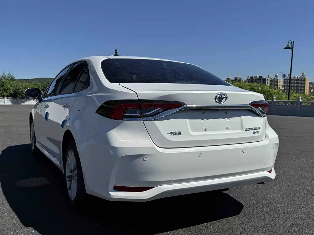 Toyota Corolla — миниатюра 4