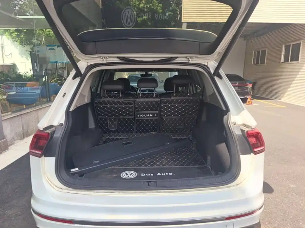 Volkswagen Tiguan L — миниатюра 19