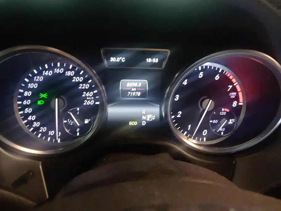 Mercedes-Benz M-Class — миниатюра 14