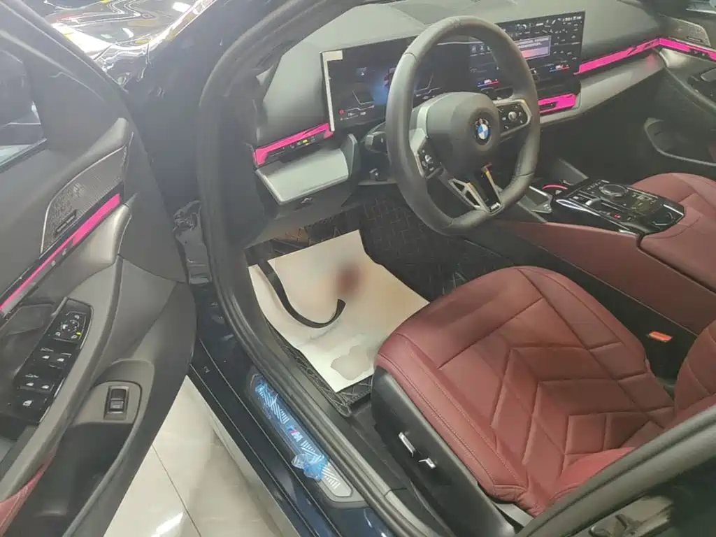 BMW 5 Series — миниатюра 16