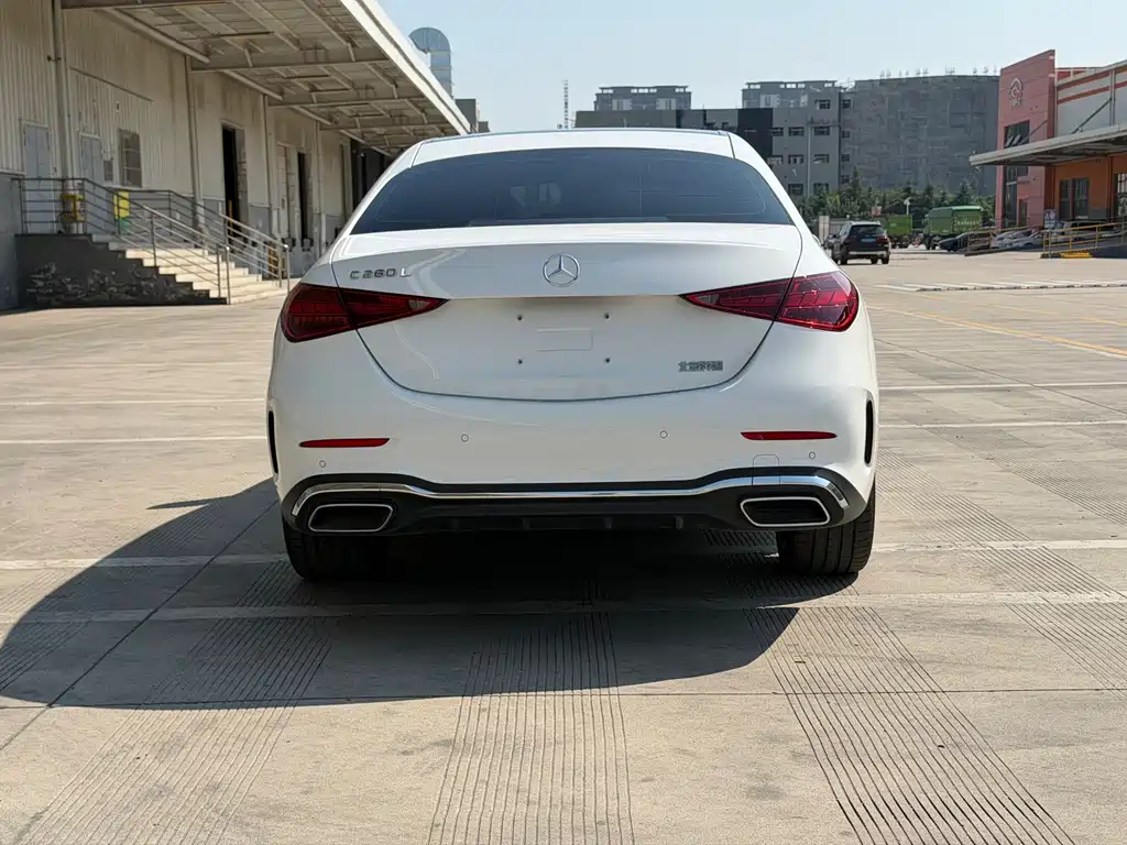 Mercedes-Benz C-Class — миниатюра 6