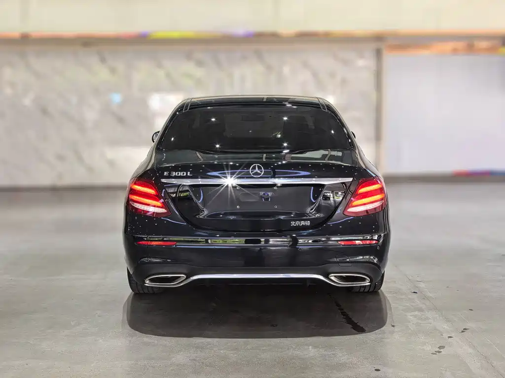 Mercedes-Benz E-Class — миниатюра 12