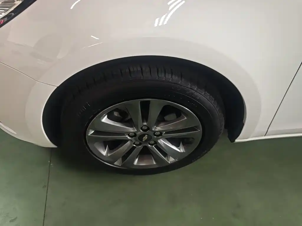 Chevrolet Cruze — миниатюра 23