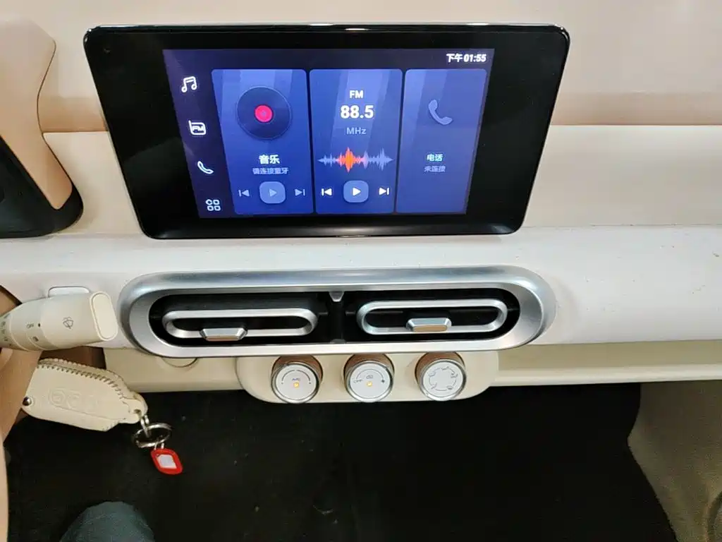 Wuling MINIEV — миниатюра 13