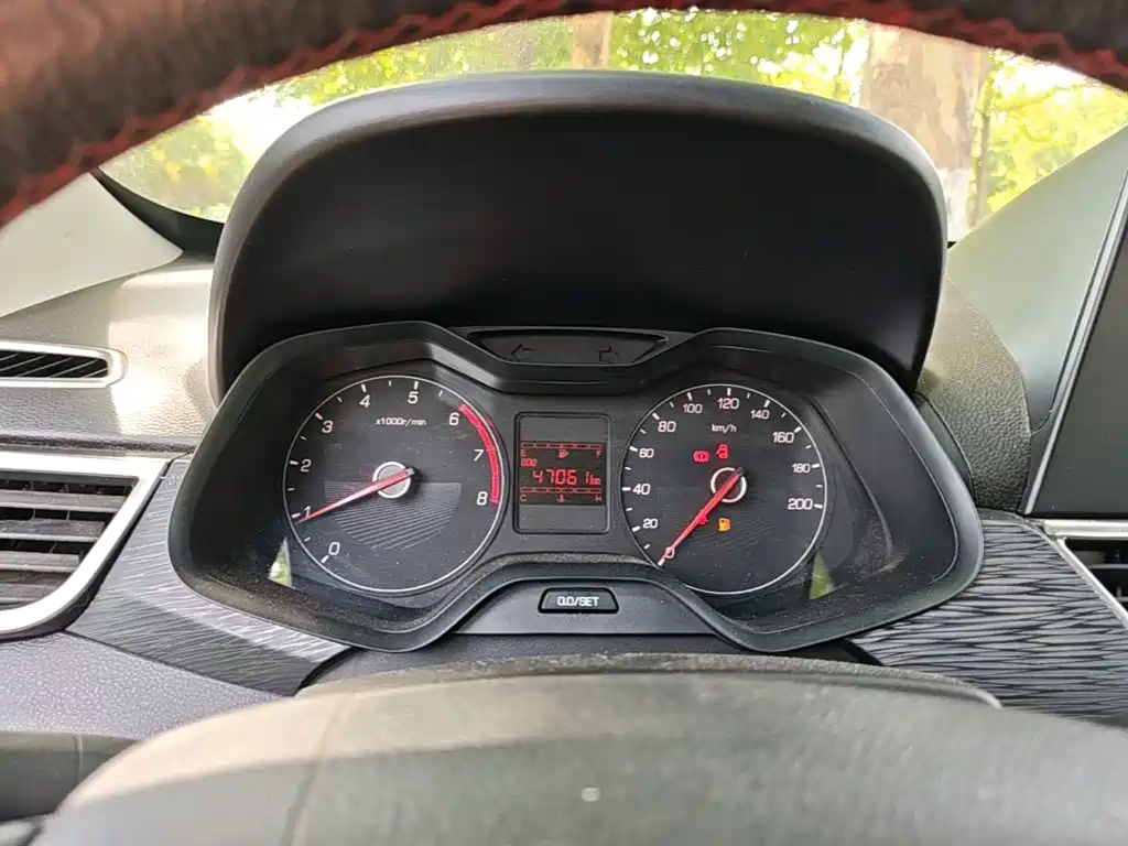 Baojun 310W — миниатюра 12