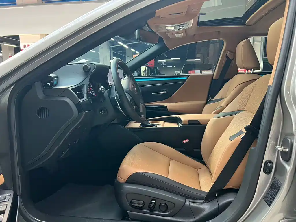Lexus ES — миниатюра 9