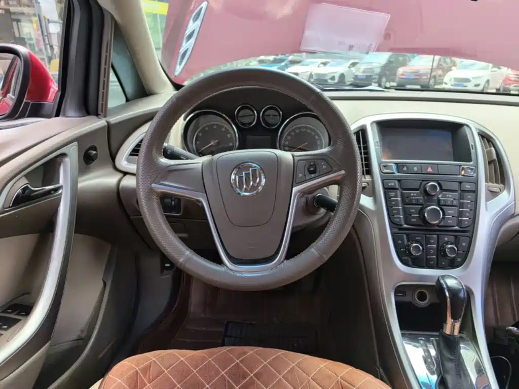 Buick Excelle — миниатюра 11
