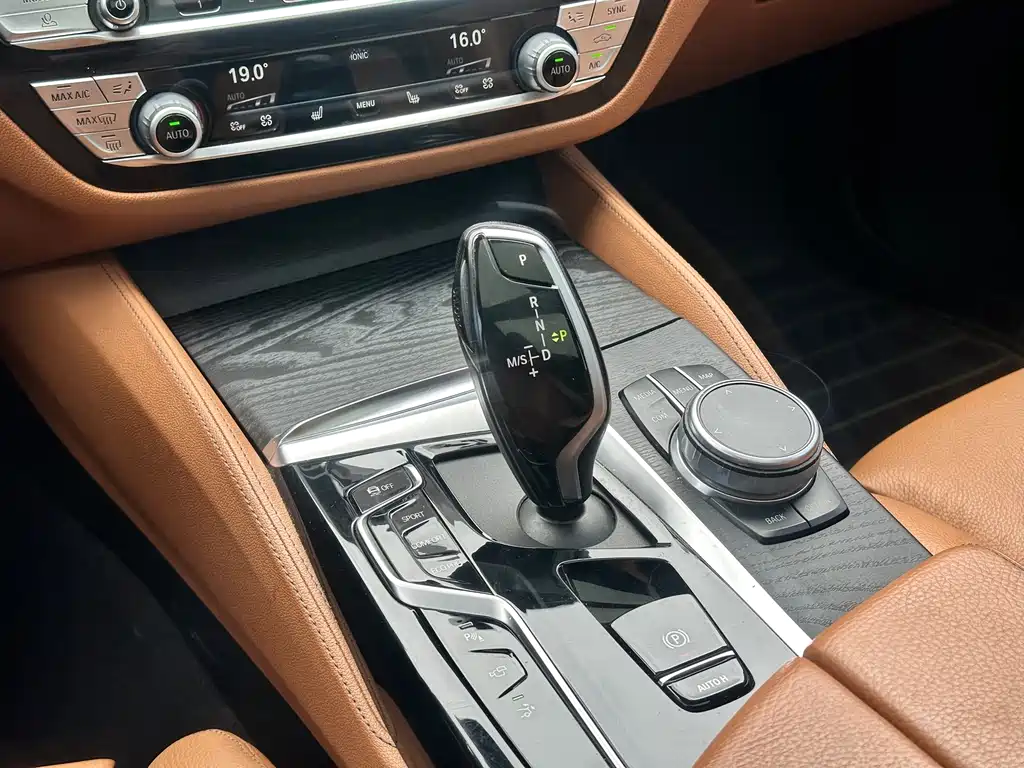 BMW 6 Series GT — миниатюра 15