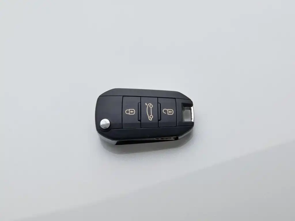 Peugeot 308 — миниатюра 19