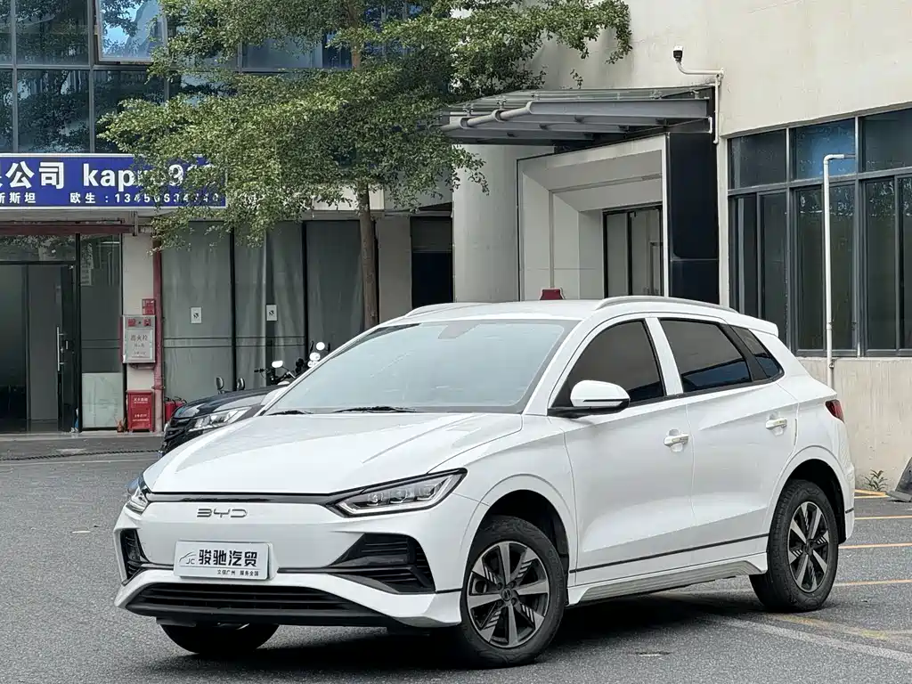 BYD e2
