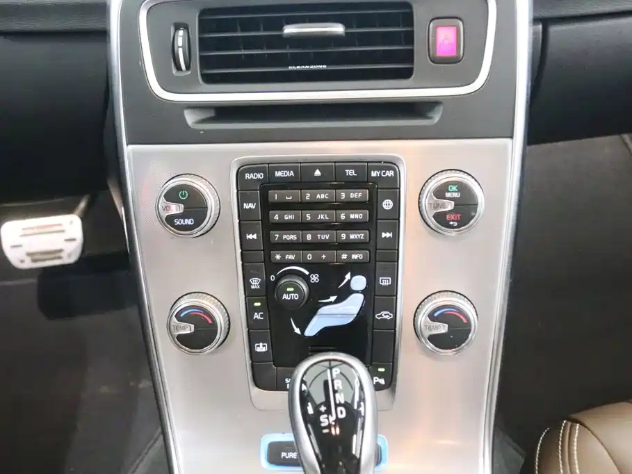 Volvo S60 PHEV — миниатюра 9