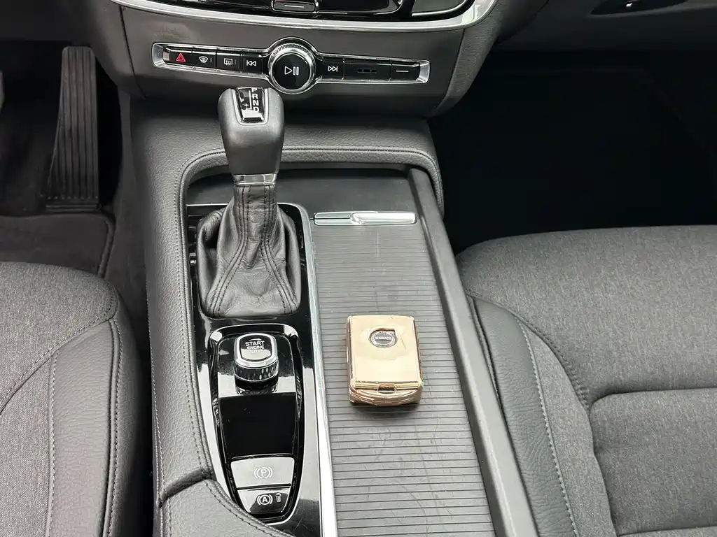 Volvo S90 — миниатюра 17