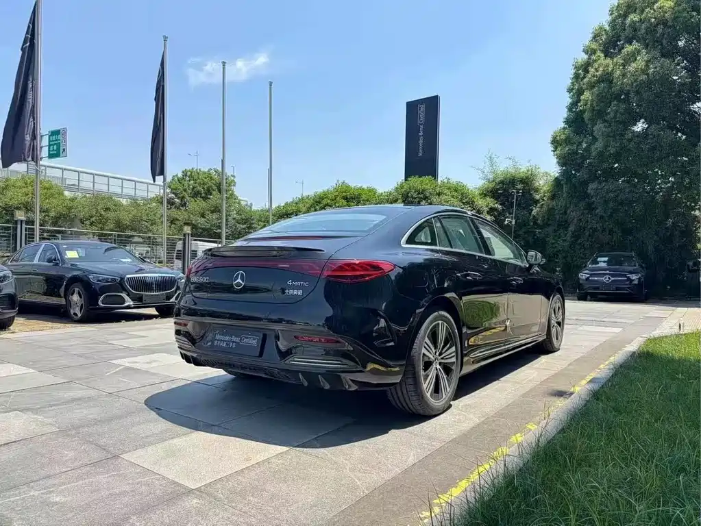 Mercedes-Benz EQE — миниатюра 9