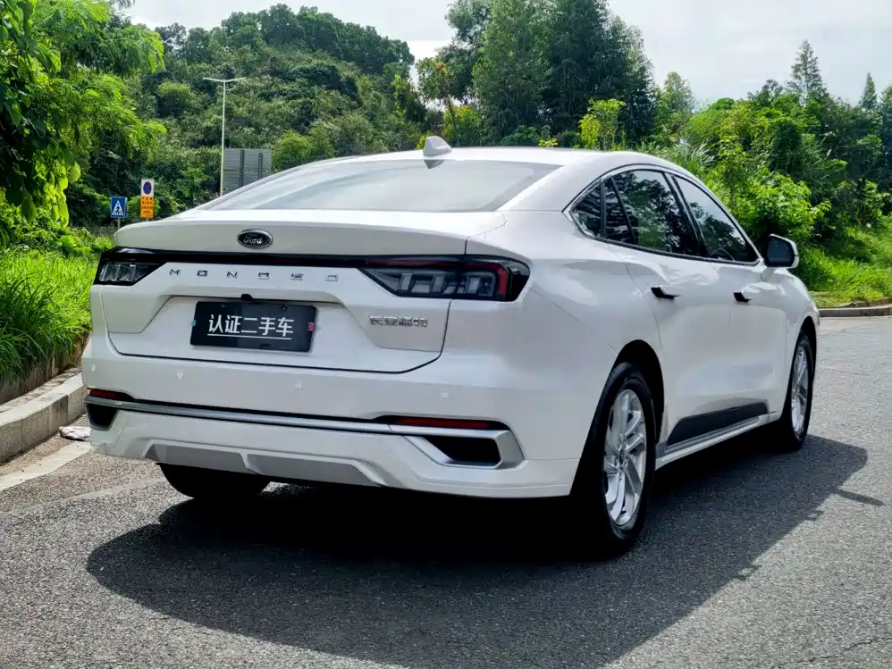 Ford Mondeo — миниатюра 7