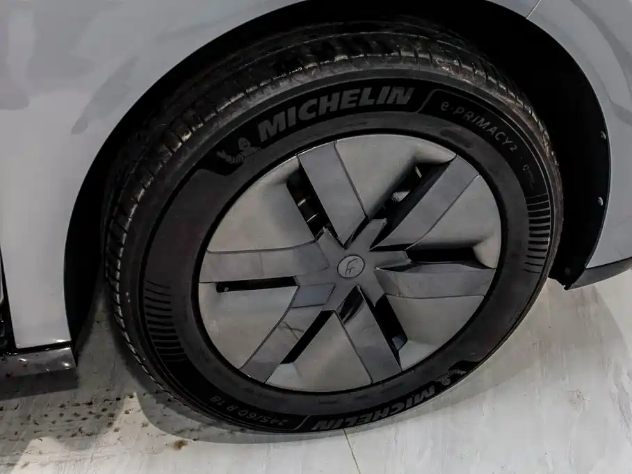 Li Auto Li MEGA — миниатюра 34