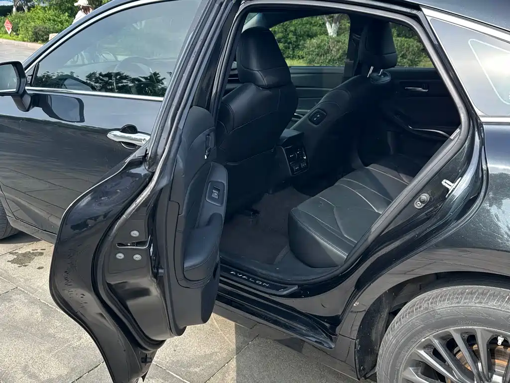Toyota Avalon 2022 2.0L XLE Premium
