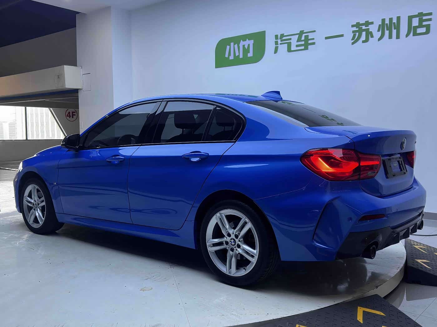 BMW 1 Series 1.5 л 2021 г. Голубой, пробег 24000 км