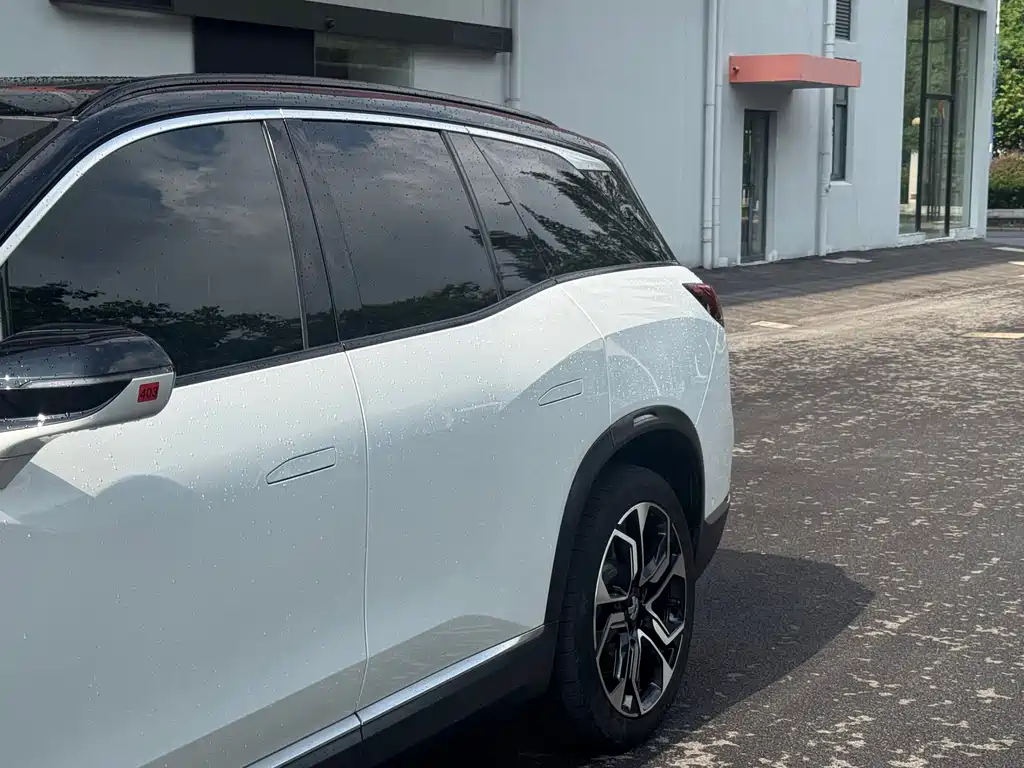 NIO ES8 — миниатюра 26