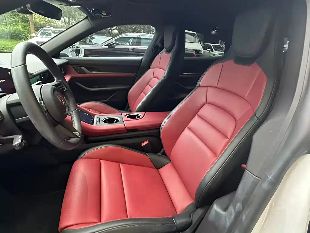 Porsche Taycan — миниатюра 6