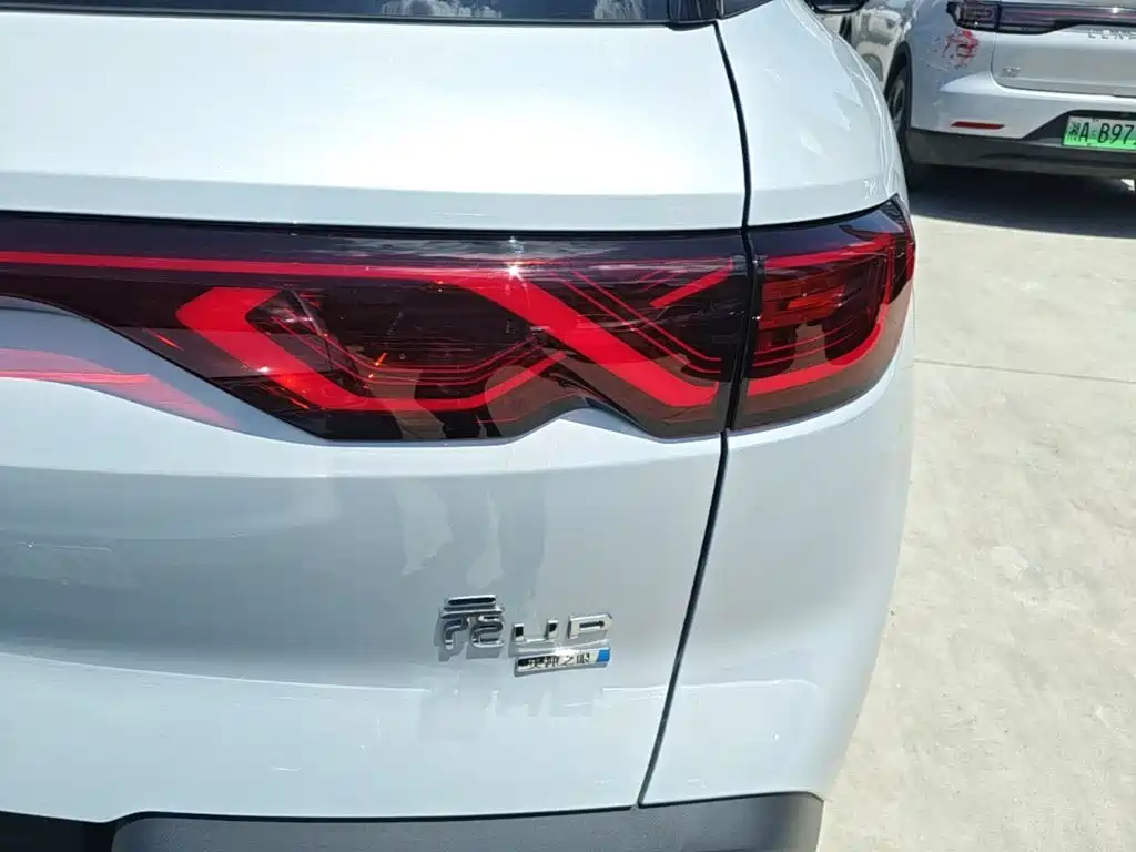 BYD Yuan UP — миниатюра 8