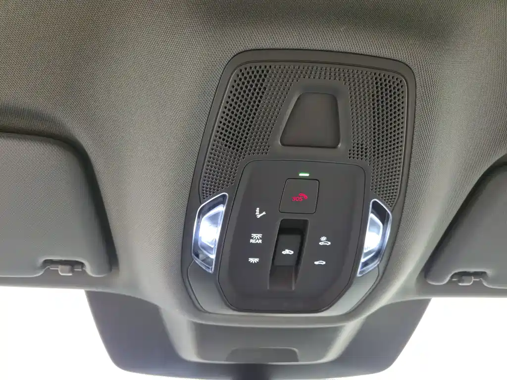 Audi Q5L — миниатюра 13