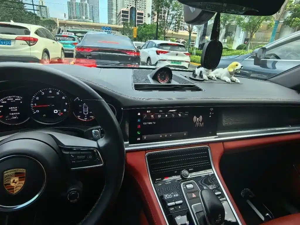 Porsche Panamera — миниатюра 8