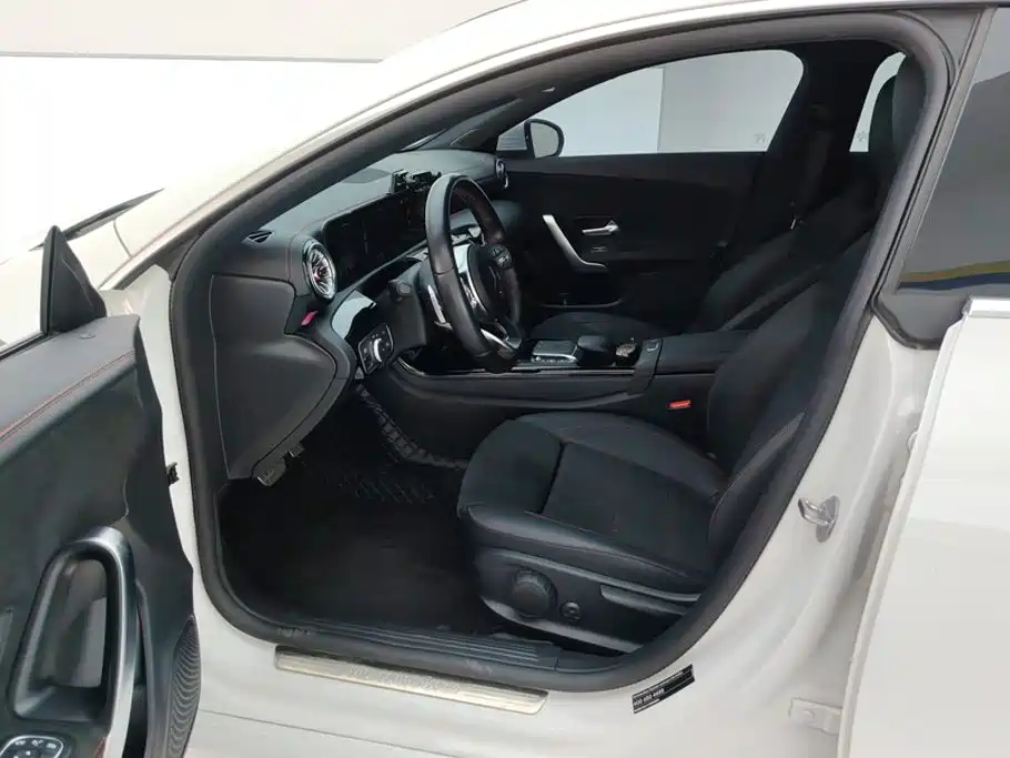 Mercedes-Benz CLA (Import) — миниатюра 9