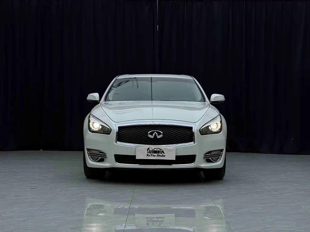 Infiniti Q70 — миниатюра 2