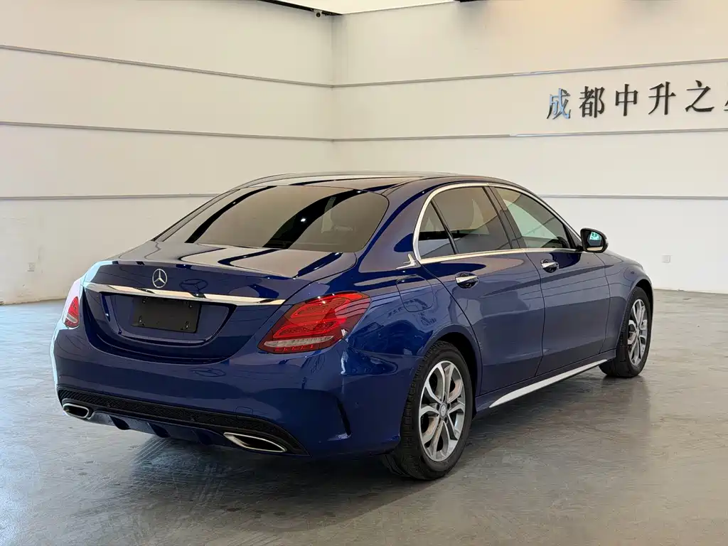 Mercedes-Benz C-Class — миниатюра 6