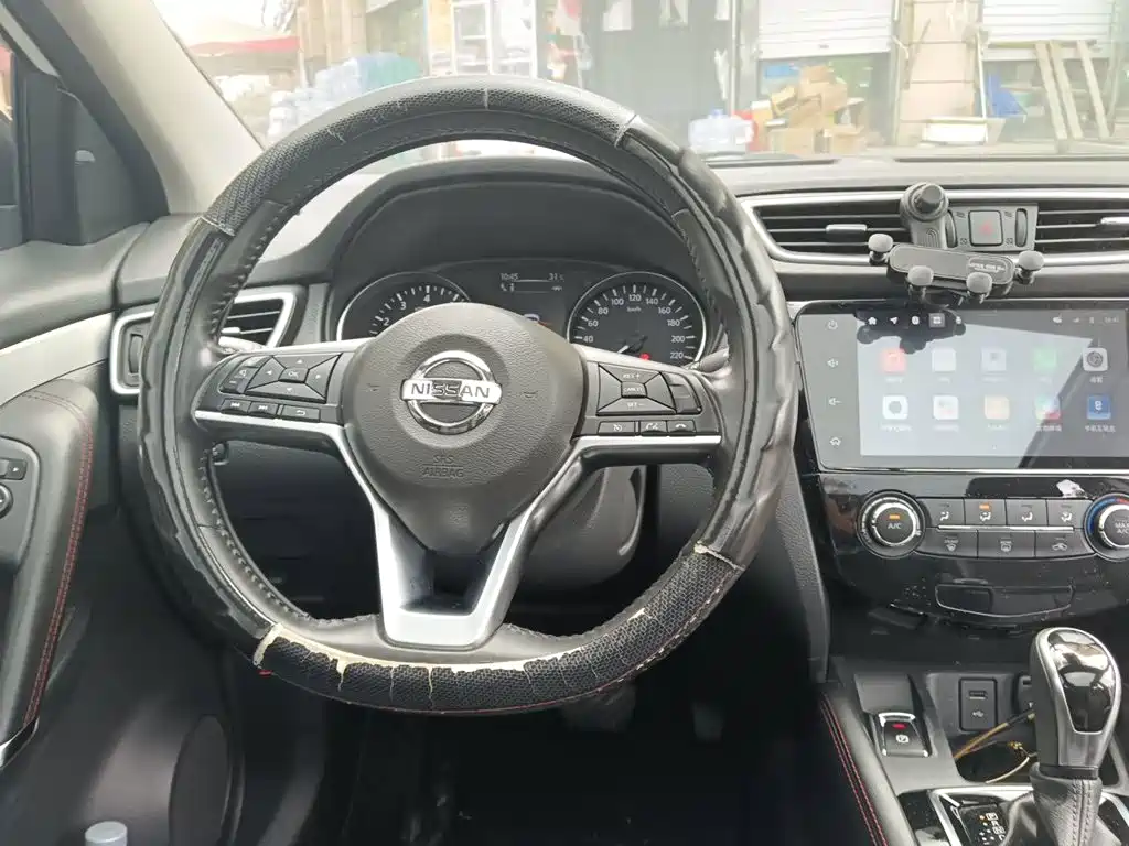 Nissan Qashqai — миниатюра 6