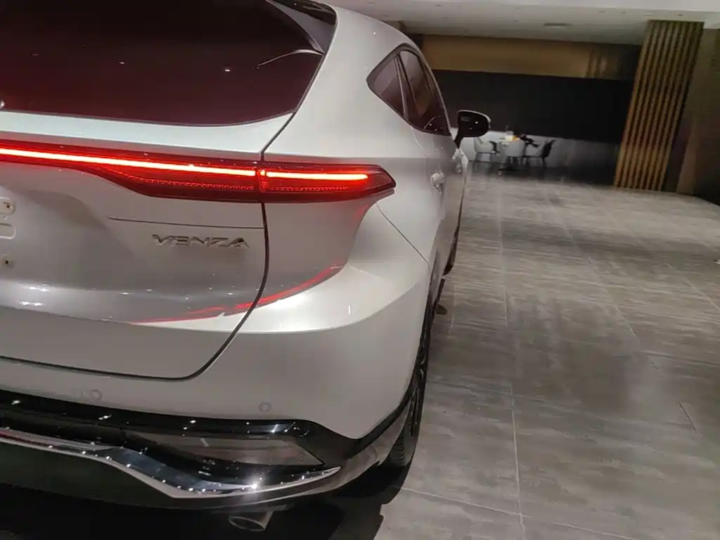 Toyota Venza — миниатюра 8