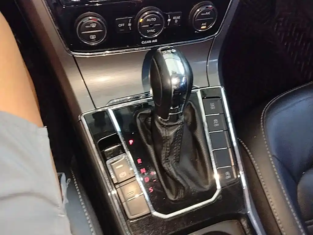 Volkswagen Passat — миниатюра 14