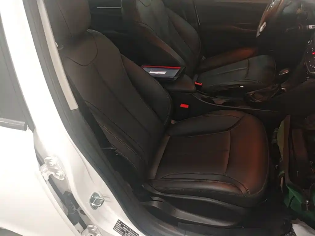 Buick Excelle — миниатюра 25