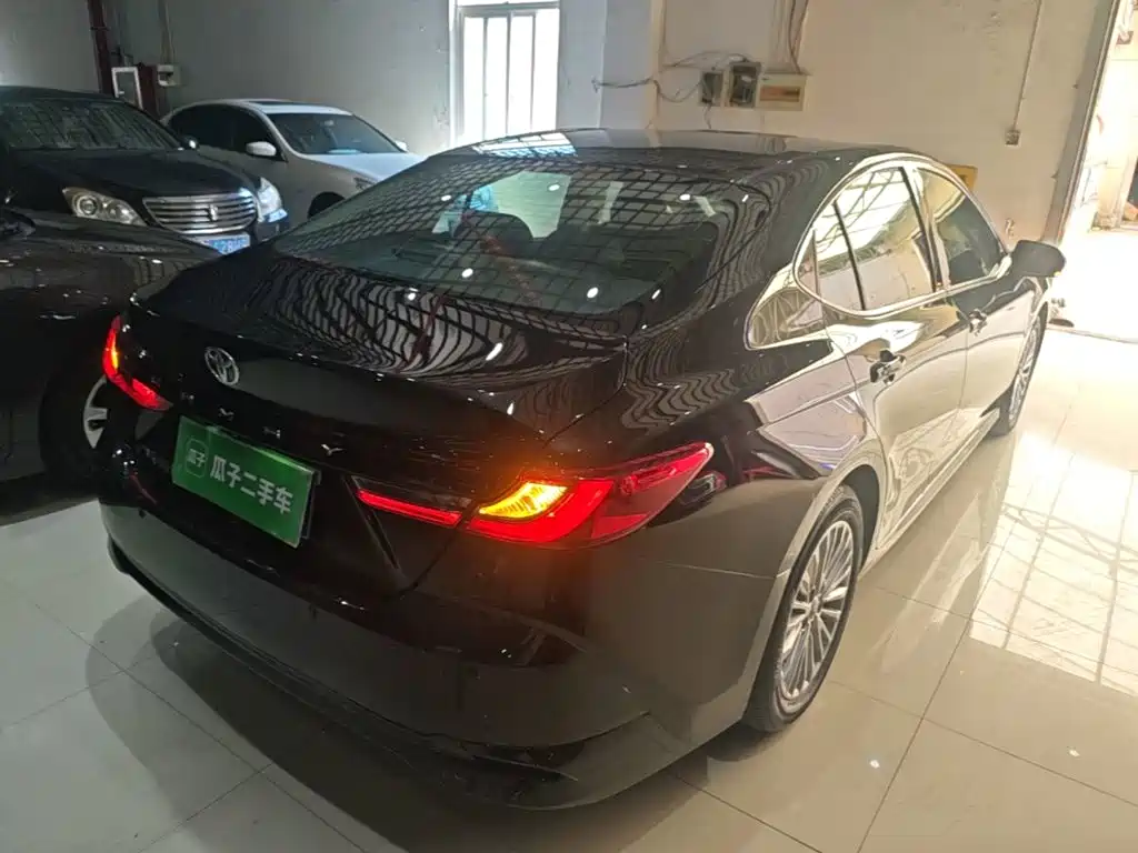 Toyota Camry — миниатюра 7