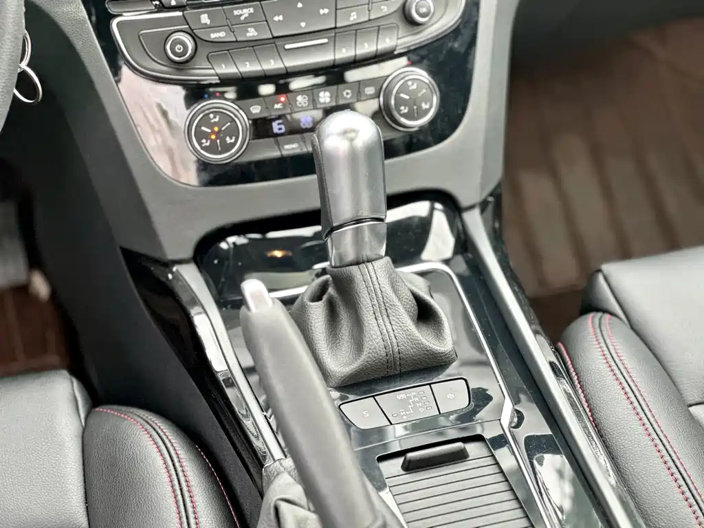 Peugeot 508 2.0L 2nd Anniversary Commemorative Auto Sunroof Classic Edition, фото 38