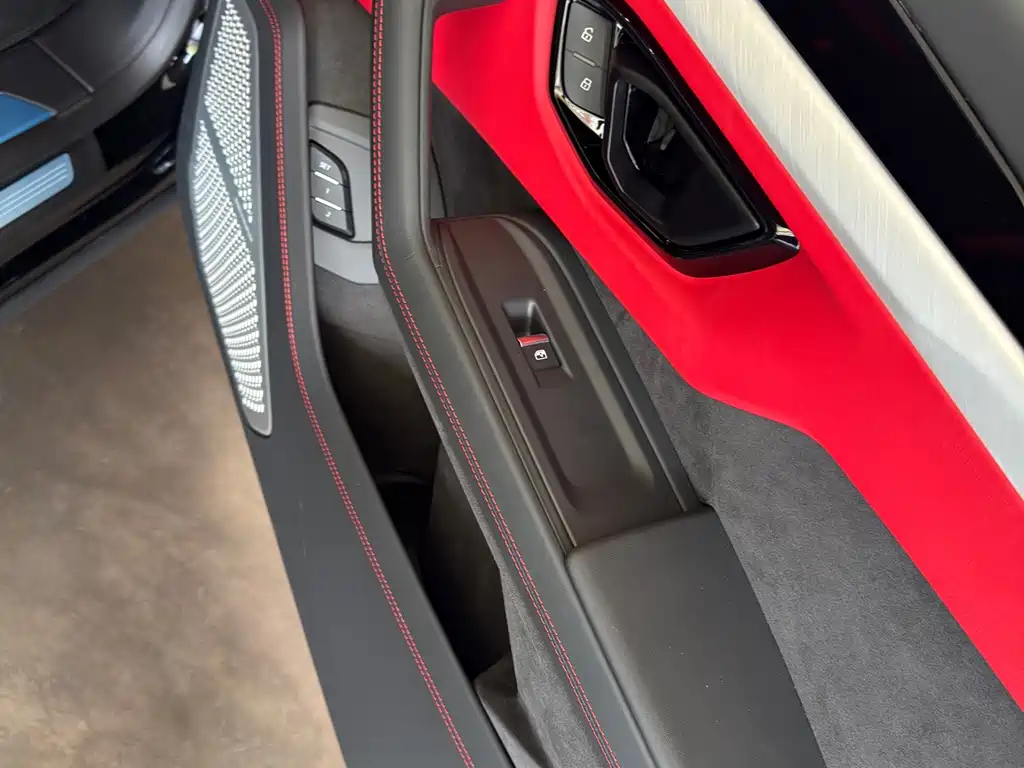 Lamborghini Urus SE — миниатюра 7