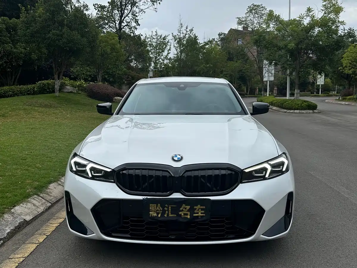 宝马3系 2026款 330Li M运动曜夜套装 2026