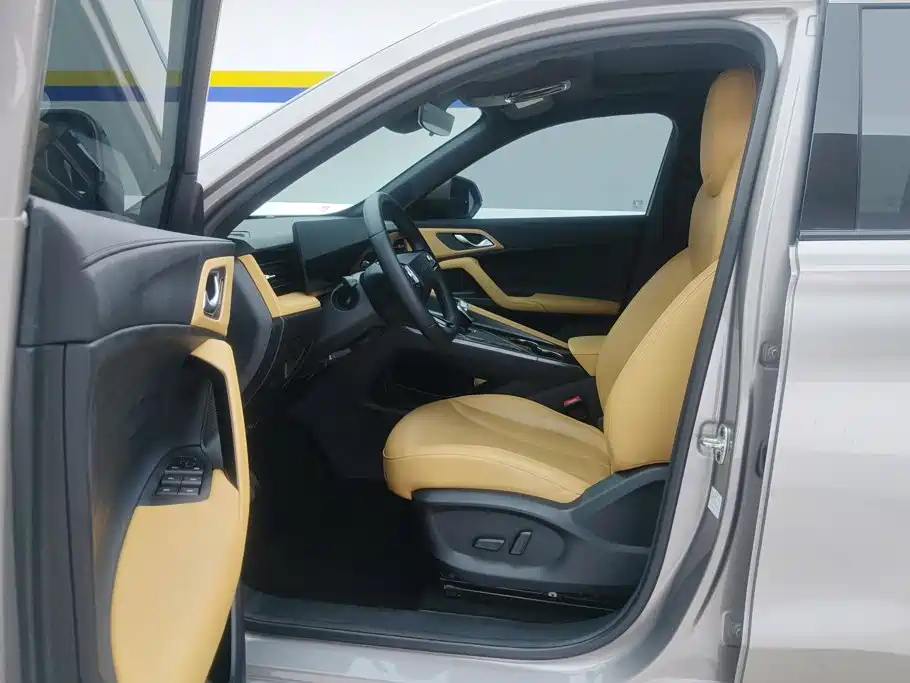 Roewe RX5 New Energy — миниатюра 9