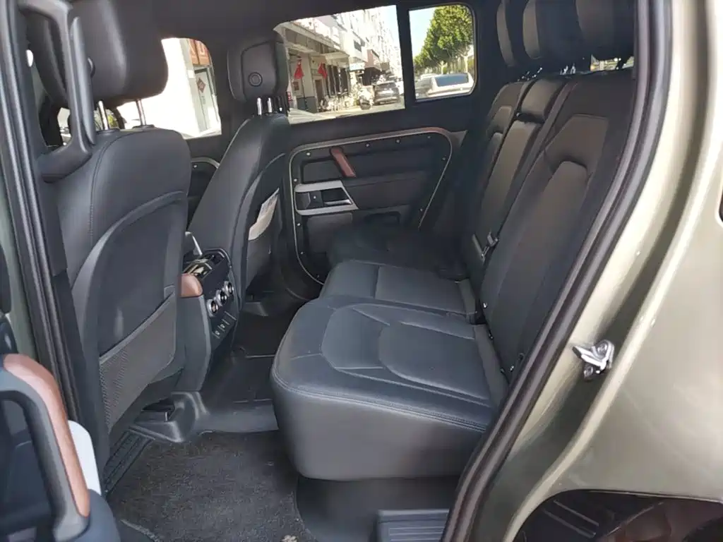 Land Rover Defender — миниатюра 17