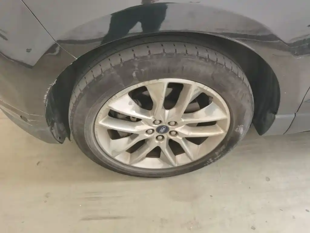 Ford Edge — миниатюра 23