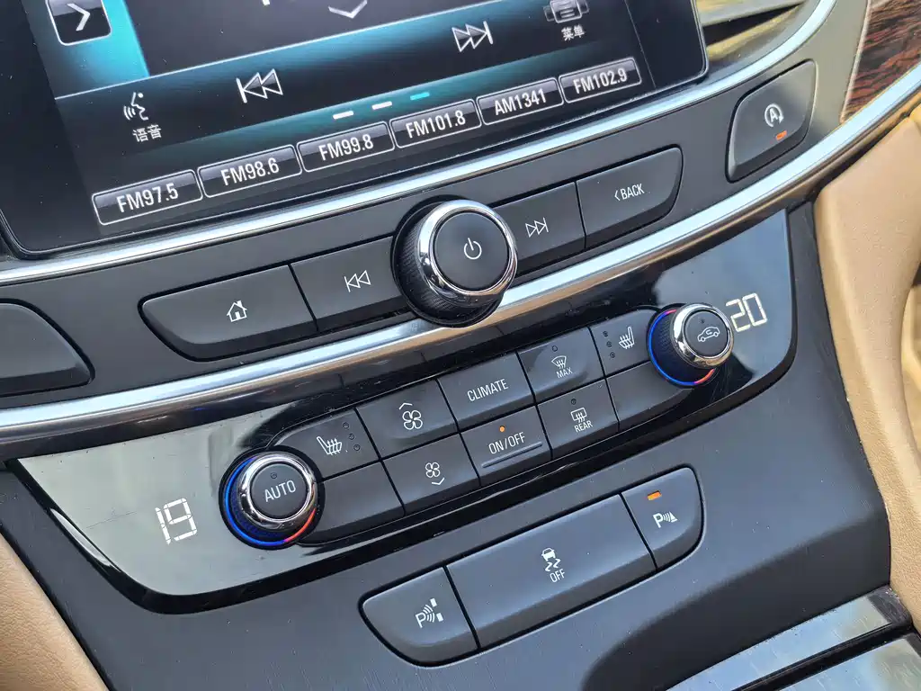 Buick LaCrosse — миниатюра 16